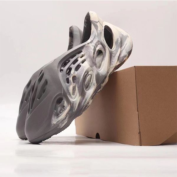 cool slippers for women to wear in summer 2023 new home indoor anti-odor anti-slip couple a pair of for men and women trainers with the same, Black
cool slippers for women to wear in summer 2023 new home indoor anti-odor anti-slip couple a pair of for men and women trainers with the same, Black