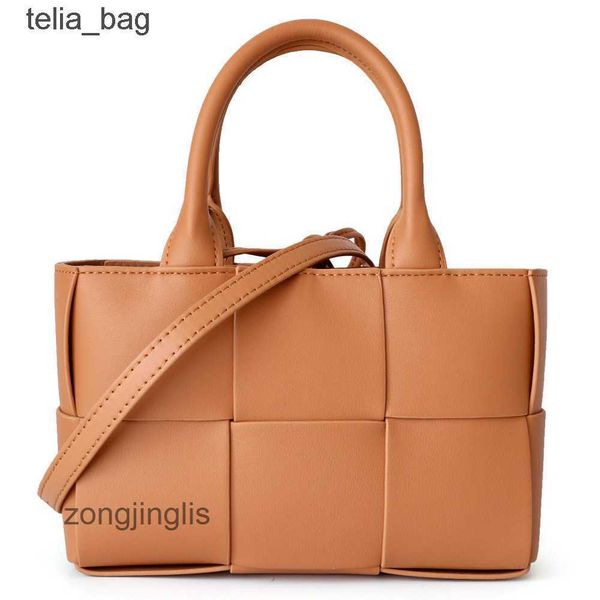 bag designer girl classic venetaas 2023 bags ladies bottegaas acro woven strap crossbody tote large leather capacity women's handbag si
bag designer girl classic venetaas 2023 bags ladies bottegaas acro woven strap crossbody tote large leather capacity women's handbag si