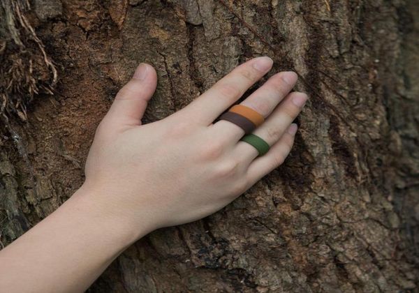 silicone rings for men mens rubber wedding ring bands rings sports jewelry gift1202939, Slivery;golden 
silicone rings for men mens rubber wedding ring bands rings sports jewelry gift1202939, Slivery;golden