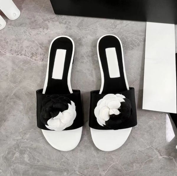 interlocking logo slippers leather camellia accent trim embellished slides for women sandals shoes casual flats sandal luxury designers slip, Black
interlocking logo slippers leather camellia accent trim embellished slides for women sandals shoes casual flats sandal luxury designers slip, Black
