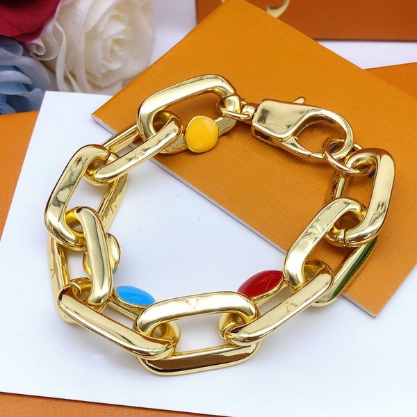 new style v bracelets designers luxury jewellery silver bangle clover letter v silver bangles for mens fashion womens cjeweler send original, Golden;silver
new style v bracelets designers luxury jewellery silver bangle clover letter v silver bangles for mens fashion womens cjeweler send original, Golden;silver