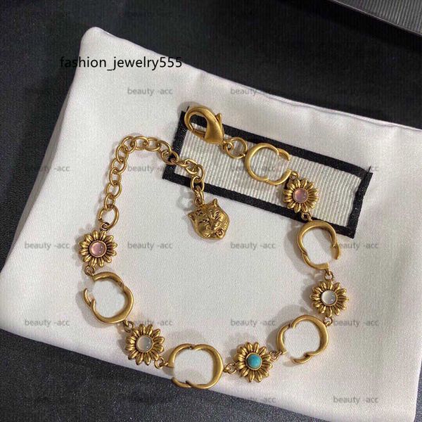 charm bracelets 7 mixed designer crystal bracelet daisy pink flower charm bracelets g womens letter bangles diamond luxury jewelry cuff hand, Golden;silver
charm bracelets 7 mixed designer crystal bracelet daisy pink flower charm bracelets g womens letter bangles diamond luxury jewelry cuff hand, Golden;silver