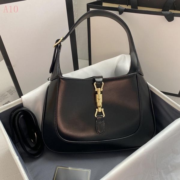 women bags classic chain single shoulder messenger bag velvet fabric fashion shopping satchels bottegas bags hobo handbag luxury designer pu
women bags classic chain single shoulder messenger bag velvet fabric fashion shopping satchels bottegas bags hobo handbag luxury designer pu