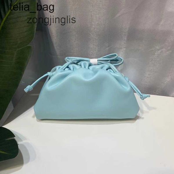 bags shoulder designer bag small pouch 2023 messenger bottegaas plain fashionable one cloud venetaes large soft hand dumpling pwjv
bags shoulder designer bag small pouch 2023 messenger bottegaas plain fashionable one cloud venetaes large soft hand dumpling pwjv