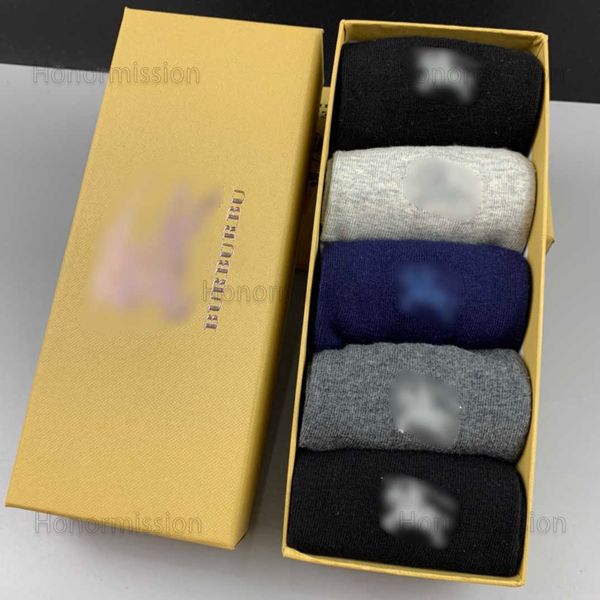 designer luxury burbrerys short socks fashion mens and womens casual cotton breathable 5 pairs sock with box, Black
designer luxury burbrerys short socks fashion mens and womens casual cotton breathable 5 pairs sock with box, Black