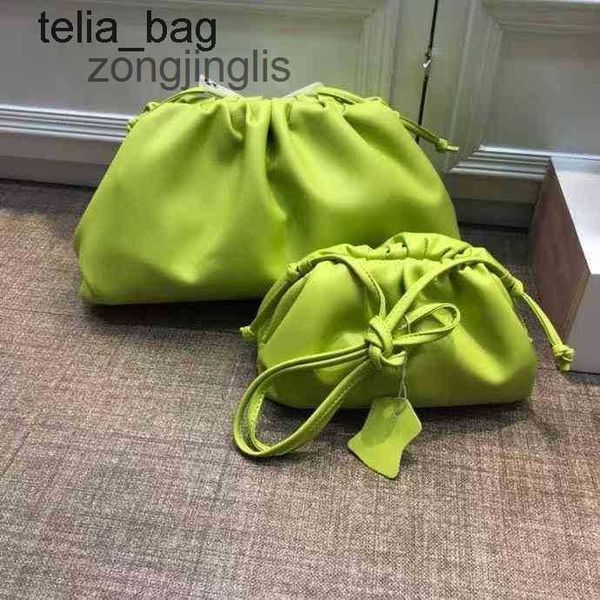designer cowhide bag bottegaas classic trend 2023 solid shoulder hand ladies women's bags color venetaes single cloud messenger pouch d
designer cowhide bag bottegaas classic trend 2023 solid shoulder hand ladies women's bags color venetaes single cloud messenger pouch d