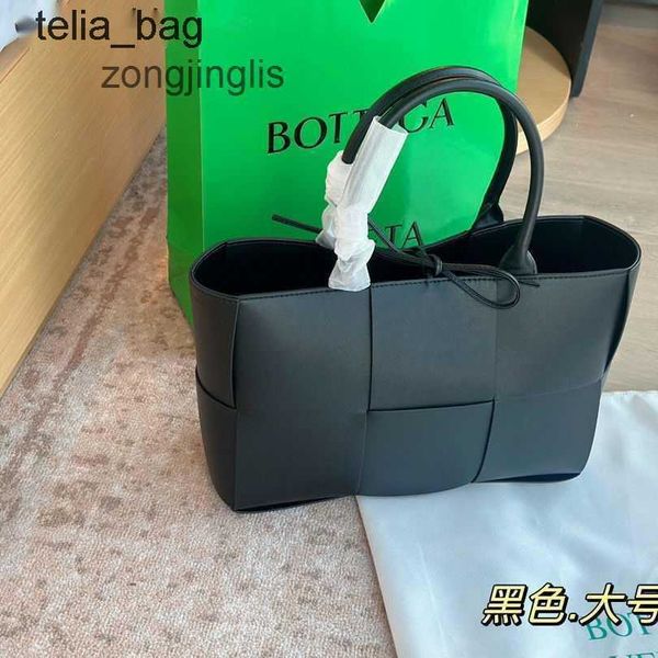 handbags venetaes woven tote 2023 designer bottegaas bags cassettes shopping totes package bag uych
handbags venetaes woven tote 2023 designer bottegaas bags cassettes shopping totes package bag uych