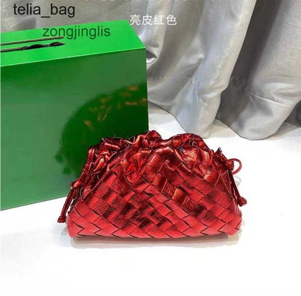 2023 lady bag pouch hand bags dumpling claassic designer woven bottegaas cloud wrinkled venetaes women's single leather shoulder messen
2023 lady bag pouch hand bags dumpling claassic designer woven bottegaas cloud wrinkled venetaes women's single leather shoulder messen