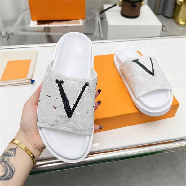 fashion slippers 2023 luis luxury design summer men flat bottom women slope heel letter leather casual sandals vuttonity 010-03, Black
fashion slippers 2023 luis luxury design summer men flat bottom women slope heel letter leather casual sandals vuttonity 010-03, Black