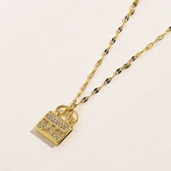 fashion designer h brass inlaid with zircon plated genuine gold family small letter lock necklace simple and high-end elegant collarbone cha, Silver
fashion designer h brass inlaid with zircon plated genuine gold family small letter lock necklace simple and high-end elegant collarbone cha, Silver