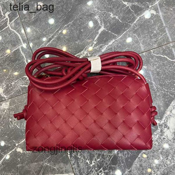 authentic bags woven venetaas loop small spring the tote bag designer cowhide bottegaas square fashion cassettes mini messenger plaid pillow
authentic bags woven venetaas loop small spring the tote bag designer cowhide bottegaas square fashion cassettes mini messenger plaid pillow