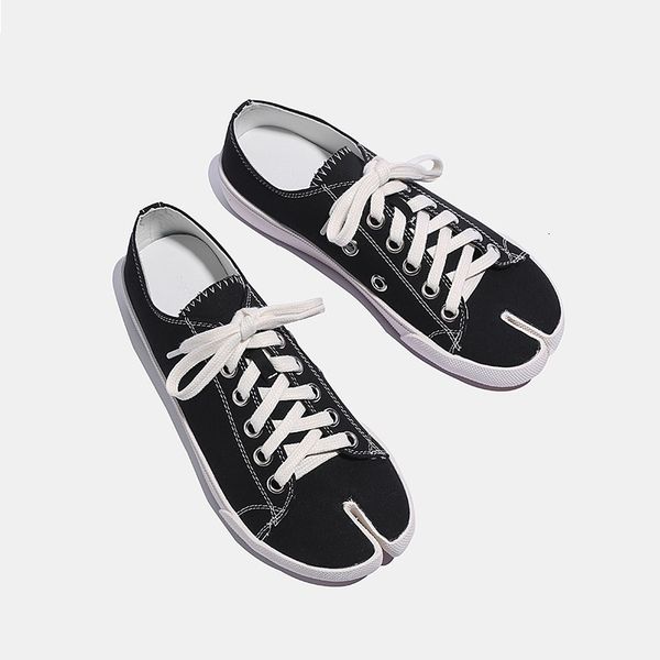 dress shoes women split toe ninja tabi canvas sneakers woman lace up casual vulcanized flats ladies round toe luxury shoes 230812, Black
dress shoes women split toe ninja tabi canvas sneakers woman lace up casual vulcanized flats ladies round toe luxury shoes 230812, Black