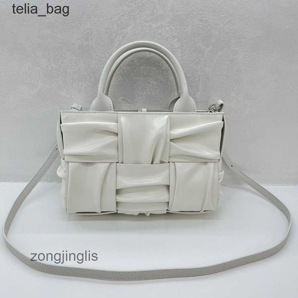 venetaas square bags designer girl bag classic 2023 small bottegaas ladies acro totes leather women's woven pleated tote single shoulde
venetaas square bags designer girl bag classic 2023 small bottegaas ladies acro totes leather women's woven pleated tote single shoulde