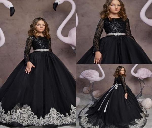 2020 black flower girl dresses appliques crystal sequins belt long sleeve girls pageant dress jewel n ball gowns girls party gowns4217608, White;blue
2020 black flower girl dresses appliques crystal sequins belt long sleeve girls pageant dress jewel n ball gowns girls party gowns4217608, White;blue