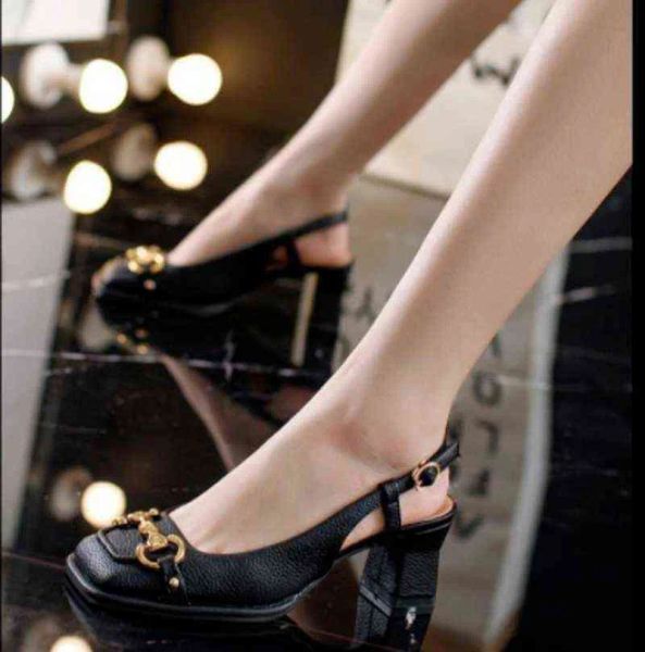 hbp hbp dres shoe the new summer edition of 2023 women pure color high heel shoe with horse buckle casual fashion and all match, Black
hbp hbp dres shoe the new summer edition of 2023 women pure color high heel shoe with horse buckle casual fashion and all match, Black