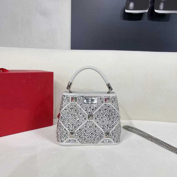 designer bags full diamond bag full diamond handbag crystal rivet shoulder bag chain bag fashion crossbody bag r68d
designer bags full diamond bag full diamond handbag crystal rivet shoulder bag chain bag fashion crossbody bag r68d