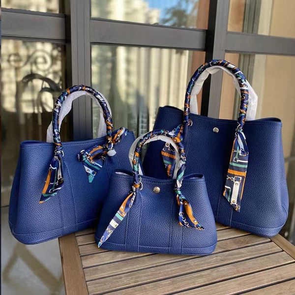 classic tote bags garden party togo new texture pattern cowhide garden bag fashionable simple handbag large capacity commuter tote for women
classic tote bags garden party togo new texture pattern cowhide garden bag fashionable simple handbag large capacity commuter tote for women
