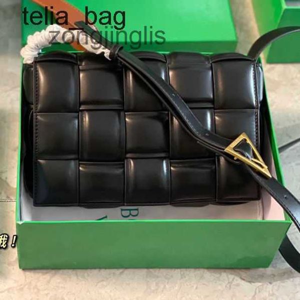 pillow venetaes bag 2023 designer bags bottegaas cassettes triangle handbags splice sponge baby flap fas letp
pillow venetaes bag 2023 designer bags bottegaas cassettes triangle handbags splice sponge baby flap fas letp