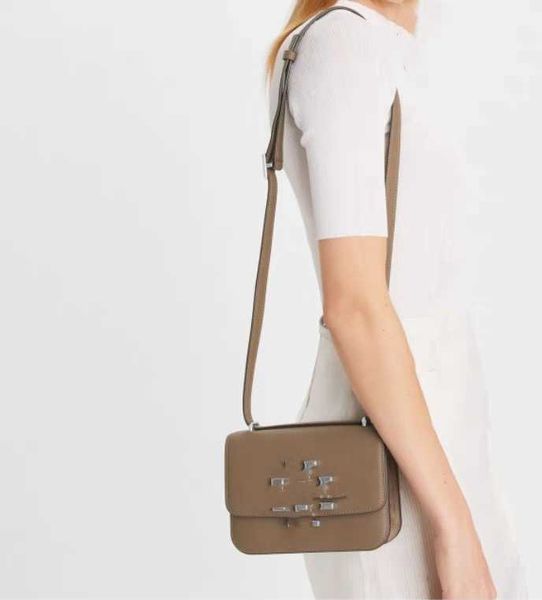 designer bag 2024 early launch small 19cm spring/summer tb litchi pattern golden brick tofu single shoulder crossbody with snap on flip cove
designer bag 2024 early launch small 19cm spring/summer tb litchi pattern golden brick tofu single shoulder crossbody with snap on flip cove