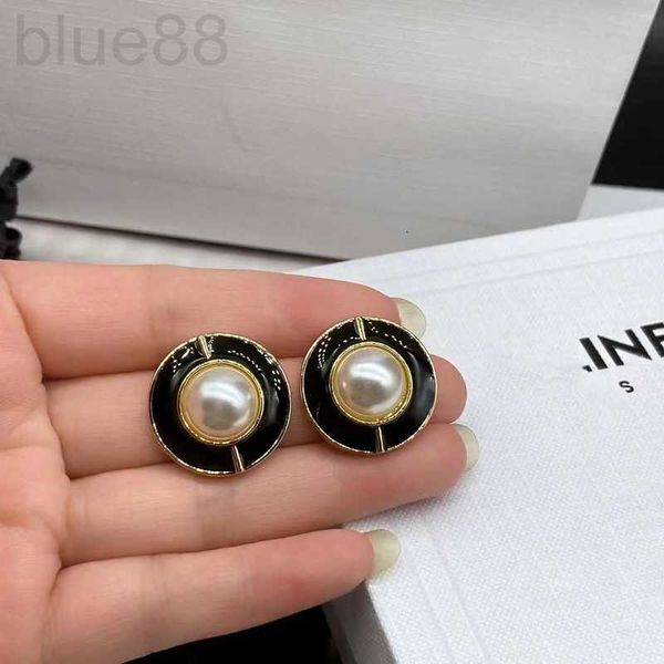 stud designer 23 summer new geometric circle english letter triumphal arch brass material inlaid with pearl fashion earrings ka9y, Golden;silver
stud designer 23 summer new geometric circle english letter triumphal arch brass material inlaid with pearl fashion earrings ka9y, Golden;silver