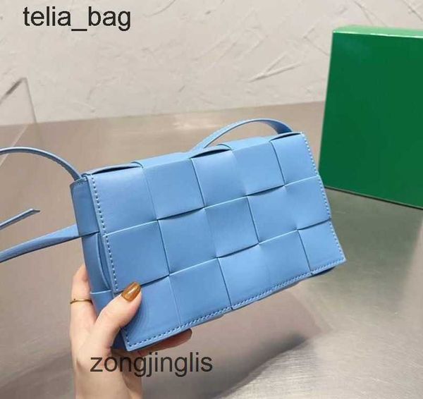 style bottegaas 2023 venetaes bag woven square small bags designer fashion simple cassettes tofu same one-shoulder underarm mobile 32bv
style bottegaas 2023 venetaes bag woven square small bags designer fashion simple cassettes tofu same one-shoulder underarm mobile 32bv