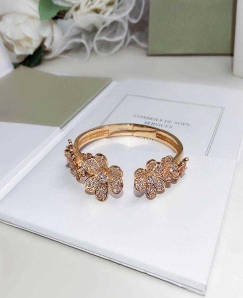 2020 new brand pure 925 sterling silver jewelry for women gold clover bracelet praty wedding jewelry gold flower cuff bangle8990627187168, Black
2020 new brand pure 925 sterling silver jewelry for women gold clover bracelet praty wedding jewelry gold flower cuff bangle8990627187168, Black