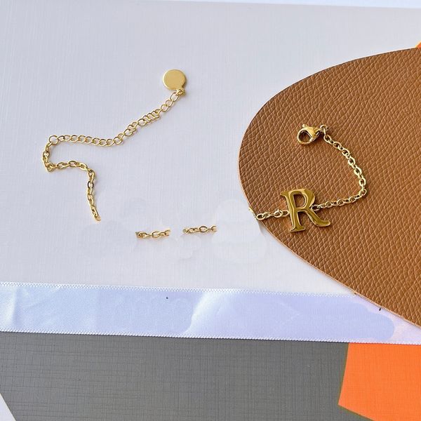 designer d logo bracelet 18k gold womens chain bracelet fashion engagement love travel jewelry 2023 no fade wholesale bracelet l112, Golden;silver
designer d logo bracelet 18k gold womens chain bracelet fashion engagement love travel jewelry 2023 no fade wholesale bracelet l112, Golden;silver