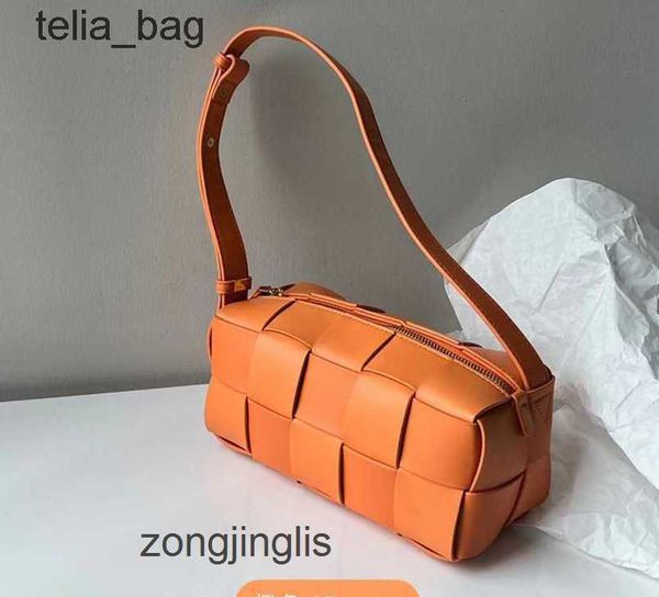 venetaas handbag high-grade genuine leather 2023 designer network bags bottegaas brick knitted one-shoulder underarm cassettes bag women
venetaas handbag high-grade genuine leather 2023 designer network bags bottegaas brick knitted one-shoulder underarm cassettes bag women