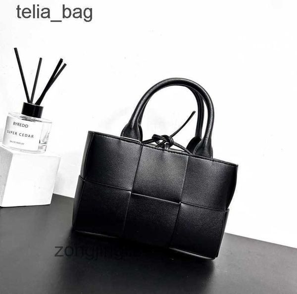 bag candy luxury designer large tote bag winter venetaas mini arco autumn large woven bags women's bottegaas leather capacity portable
bag candy luxury designer large tote bag winter venetaas mini arco autumn large woven bags women's bottegaas leather capacity portable
