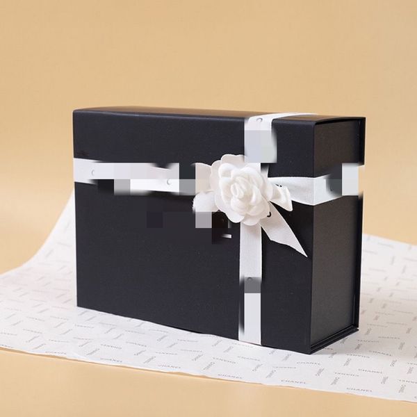 ch women's bag brand bag box fashion designer bag box luxury and exquisite black and white packaging flower bag versatile and high qual
ch women's bag brand bag box fashion designer bag box luxury and exquisite black and white packaging flower bag versatile and high qual