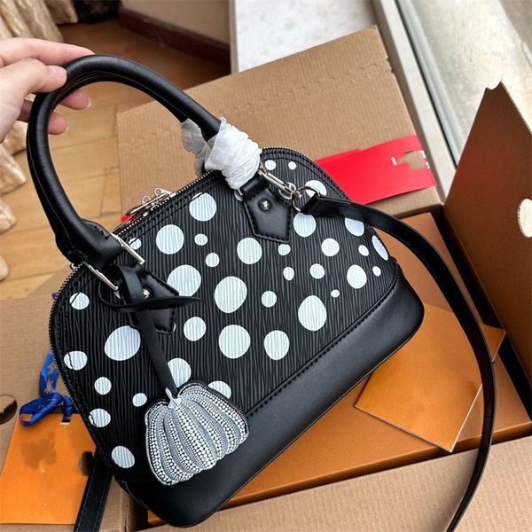 leather women's crossbody bag fashion designer handbag leather luxury handbag polka dot new women's purse women's shoulder ba
leather women's crossbody bag fashion designer handbag leather luxury handbag polka dot new women's purse women's shoulder ba