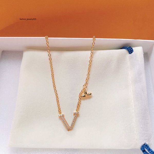 chains diamond v pendant necklace 18k gold plated luxury designer pendants for women gold chain trendy jewelry elegant accessories holiday g, Silver
chains diamond v pendant necklace 18k gold plated luxury designer pendants for women gold chain trendy jewelry elegant accessories holiday g, Silver