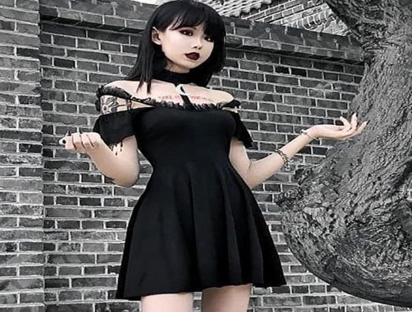 gothic black women halter collar short sleeve lace slim dress goth off shoulder spaghetti straps party mini pleated dresses2521052, Black;gray
gothic black women halter collar short sleeve lace slim dress goth off shoulder spaghetti straps party mini pleated dresses2521052, Black;gray