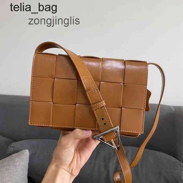 classic single winter bags venetaes bag bottegaas lady wax designer female leather messenger oil woven shoulder pillow messenger
classic single winter bags venetaes bag bottegaas lady wax designer female leather messenger oil woven shoulder pillow messenger