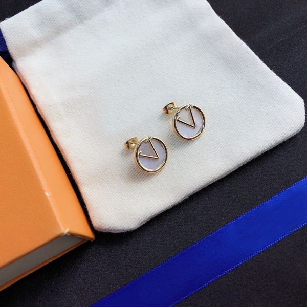 18k gold plated earrings charm earings design fashionable letters for women earrings luxury designer jewelry couples family gifts y23228, Golden;silver
18k gold plated earrings charm earings design fashionable letters for women earrings luxury designer jewelry couples family gifts y23228, Golden;silver