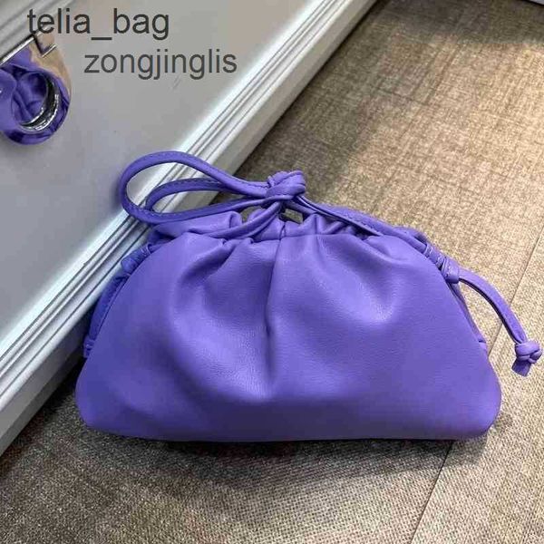 style 2023 bag cloud bottegaas summer lady classic bags venetaes designer dumpling same hand versatile leather one shoulder messenger
style 2023 bag cloud bottegaas summer lady classic bags venetaes designer dumpling same hand versatile leather one shoulder messenger
