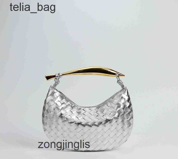 ladies woven 2023 designer large bag sardine women's tote bags classic bottegaas handheld venetaas shark 33cm leather solid color wrink
ladies woven 2023 designer large bag sardine women's tote bags classic bottegaas handheld venetaas shark 33cm leather solid color wrink