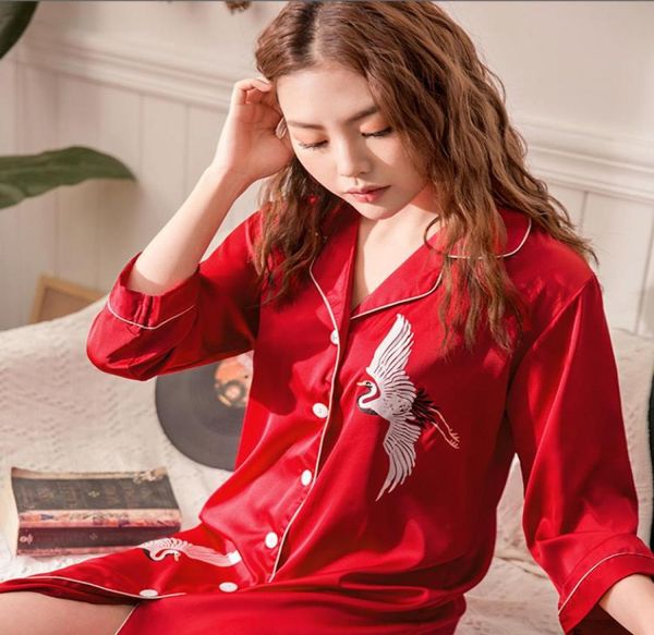 lady 2019 silk cardigan gown springsummer casual fashion shirt lapel collar home wear female sleep 7384349, Black;red
lady 2019 silk cardigan gown springsummer casual fashion shirt lapel collar home wear female sleep 7384349, Black;red