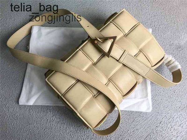 shoulder bag designer classic bags women's lady bottegaas pillow cotton sheepskin woven handbag single cross square
shoulder bag designer classic bags women's lady bottegaas pillow cotton sheepskin woven handbag single cross square