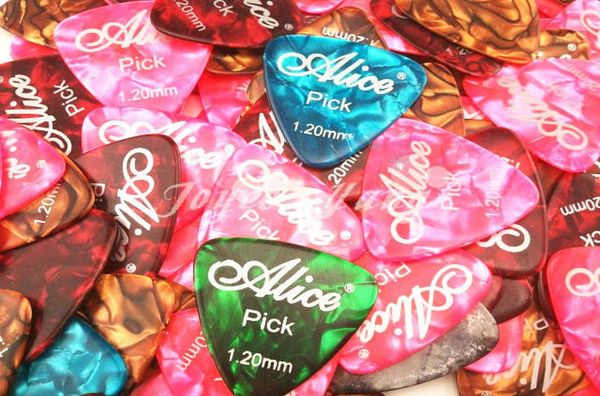 lots of 50pcs alice medium triangle pearl celluloid guitar picks plectrums 120mm 7721248
lots of 50pcs alice medium triangle pearl celluloid guitar picks plectrums 120mm 7721248
