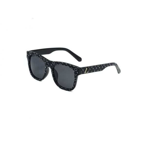 8896 fashionable sunglasses, trendy sunglasses, uv resistant glasses, White;black
8896 fashionable sunglasses, trendy sunglasses, uv resistant glasses, White;black