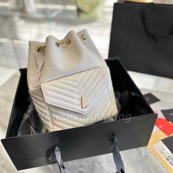 womens backpack fashion outdoor bag solid color v-stripe metal logo design casual leather travel bag 794423
womens backpack fashion outdoor bag solid color v-stripe metal logo design casual leather travel bag 794423