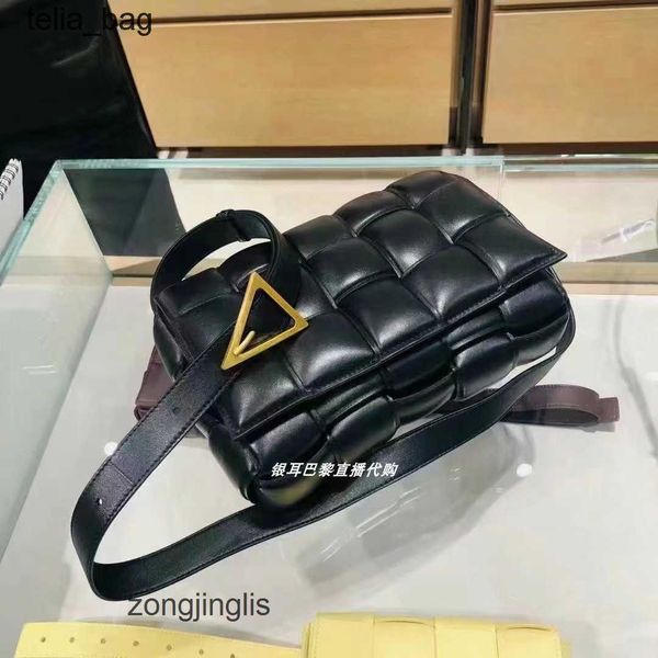 woven cassettes bottegaas 2023 pillow bag designer women's bags venetaes square straddle sho kww8
woven cassettes bottegaas 2023 pillow bag designer women's bags venetaes square straddle sho kww8