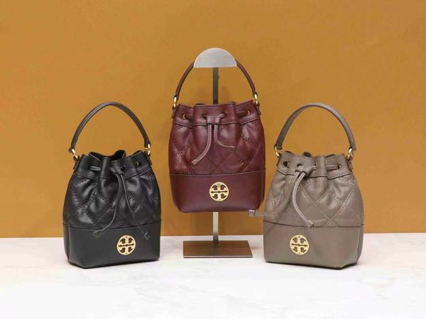 designer bag 2024 early launch tb sheepskin mini water bucket lingge drawstring crossbody versatile one shoulder portable chain women's
designer bag 2024 early launch tb sheepskin mini water bucket lingge drawstring crossbody versatile one shoulder portable chain women's