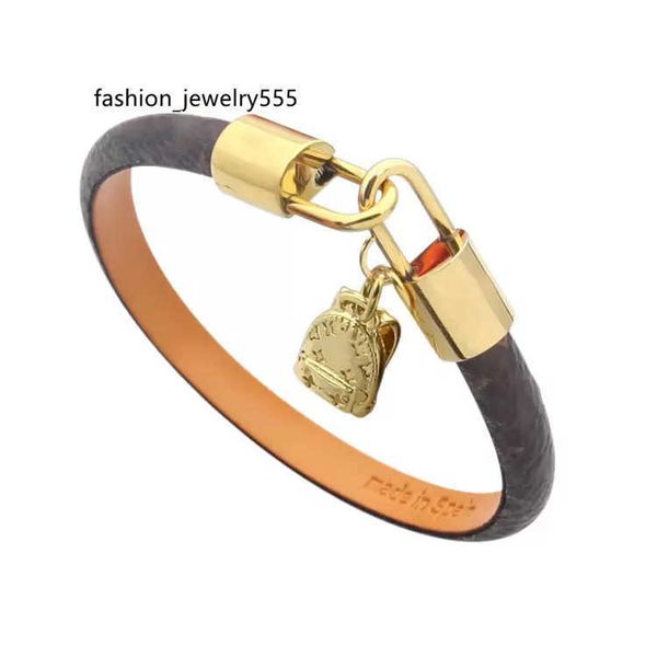 charm bracelets jewelry designer bracelet flat brown brand charm bracelet leather bracelet metal lock bracelet for men and women lovers jewe, Golden;silver
charm bracelets jewelry designer bracelet flat brown brand charm bracelet leather bracelet metal lock bracelet for men and women lovers jewe, Golden;silver