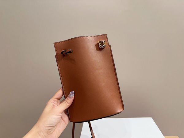 designer bag luxury classical geometric package bag real leather shoulder bag complete packaging luna bag tote bag
designer bag luxury classical geometric package bag real leather shoulder bag complete packaging luna bag tote bag