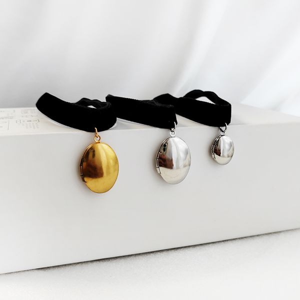 10pc/lot tiny and medium shiny oval shale stainless steel locket choker collar necklace women black korea velvet rope female collier bijoux, Silver
10pc/lot tiny and medium shiny oval shale stainless steel locket choker collar necklace women black korea velvet rope female collier bijoux, Silver