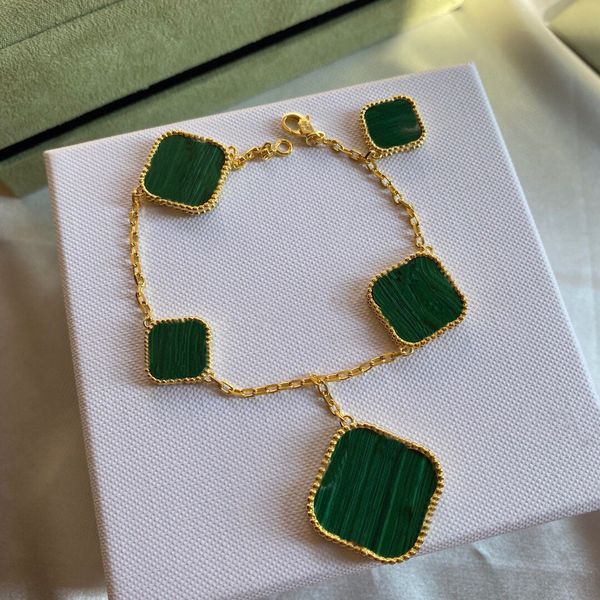 woman chain bracelets irregular large and small five flowers leaf clover designer van bracelet luxury jewelry women gold charm bracelet 394, Black
woman chain bracelets irregular large and small five flowers leaf clover designer van bracelet luxury jewelry women gold charm bracelet 394, Black
