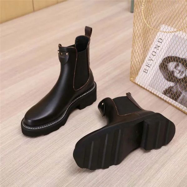 fashion designer ankle boots women shoes winter boots ladies girls silk cowhide leather high womens flat ankle boot, Black
fashion designer ankle boots women shoes winter boots ladies girls silk cowhide leather high womens flat ankle boot, Black