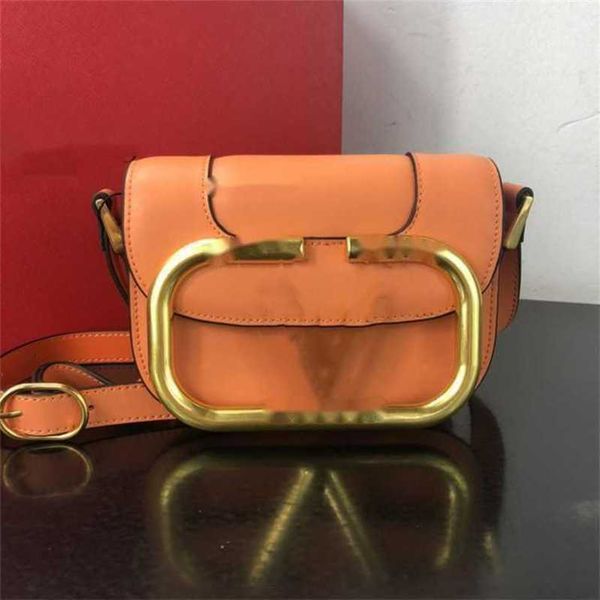 designer outdoor bag luxurys cross flip small bag women solid color shoulder magnetic buckle adjustable straps loco bag q6l0
designer outdoor bag luxurys cross flip small bag women solid color shoulder magnetic buckle adjustable straps loco bag q6l0